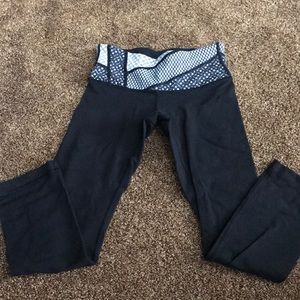 Lululemon wonder under crop leggings, size2